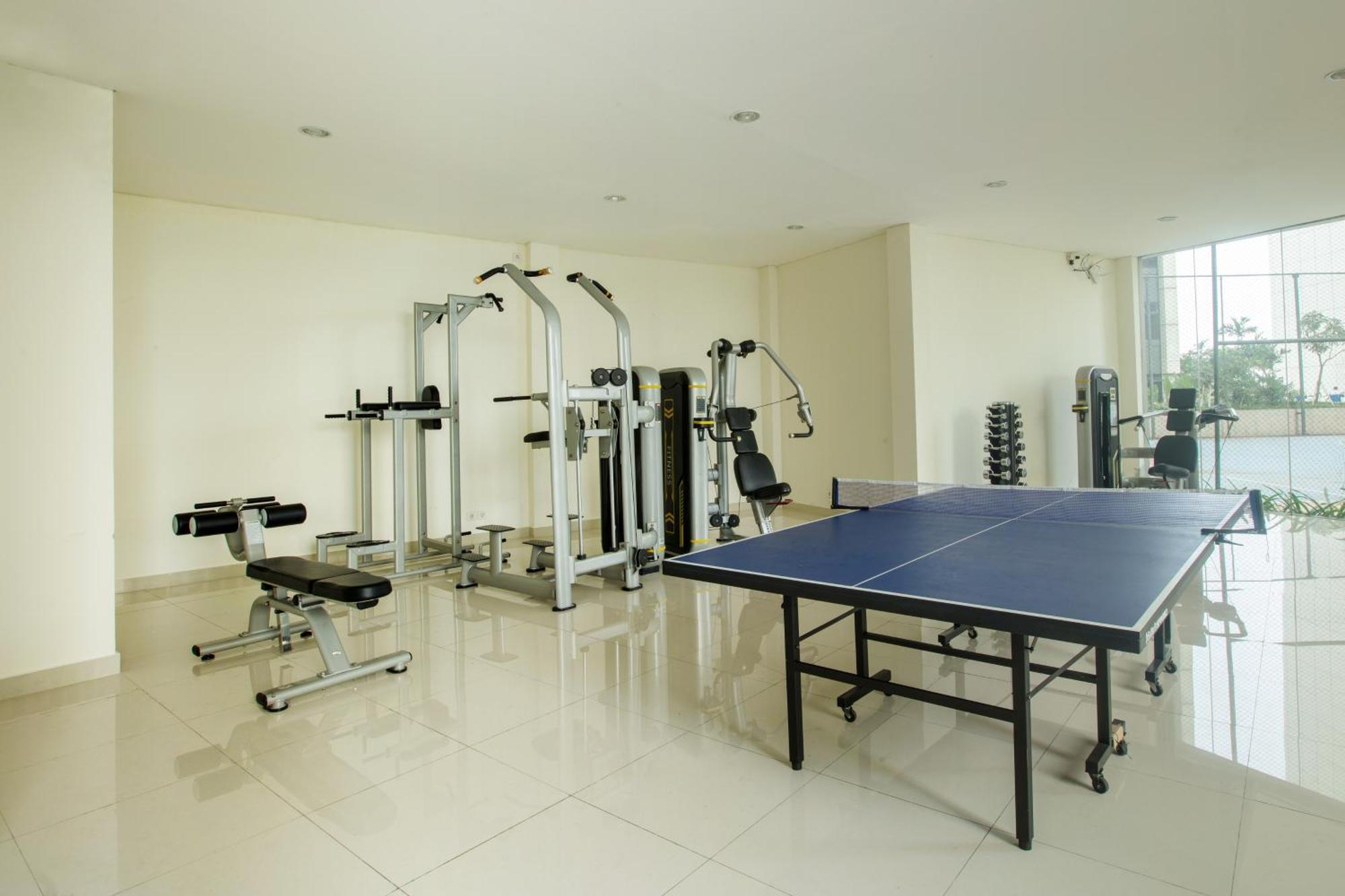 Louis Kienne Cikarang Hotel & Service Apartment Bekasi Zewnętrze zdjęcie
